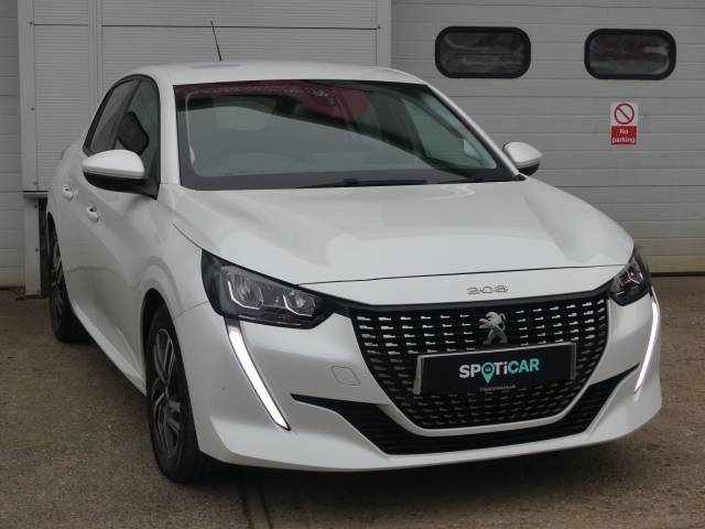 Peugeot 208 1.2 PureTech 100 Allure 5dr Hatchback Petrol WHITE