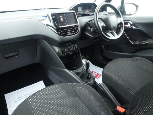2017 Peugeot 208 1.2 PureTech 82 Allure 5dr