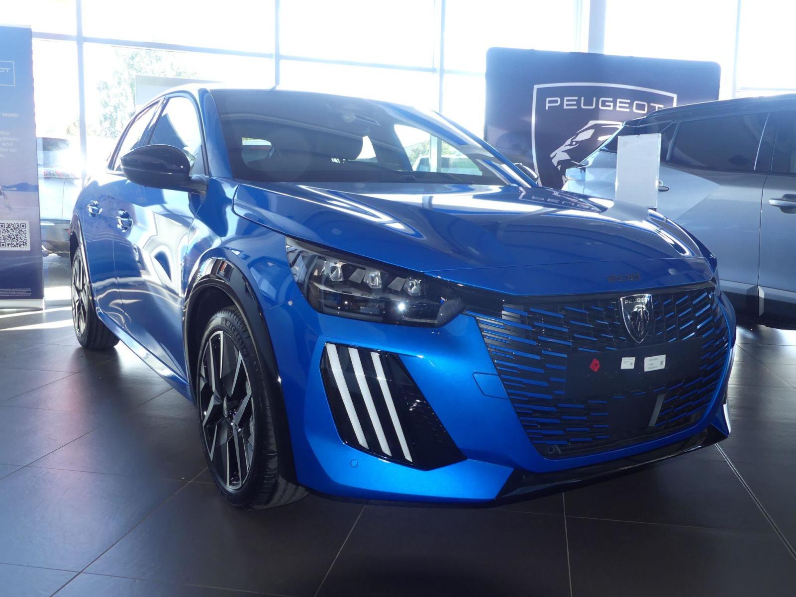  Peugeot 208