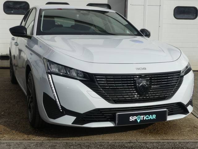 Peugeot 308 1.2 Hybrid 136 Allure 5dr e-DSC6 Hatchback Petrol WHITE
