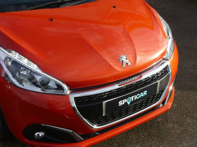 2017 Peugeot 208 1.2 PureTech 110 Allure 5dr