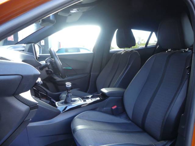 2023 Peugeot 2008 1.2 PureTech Allure Premium+ 5dr