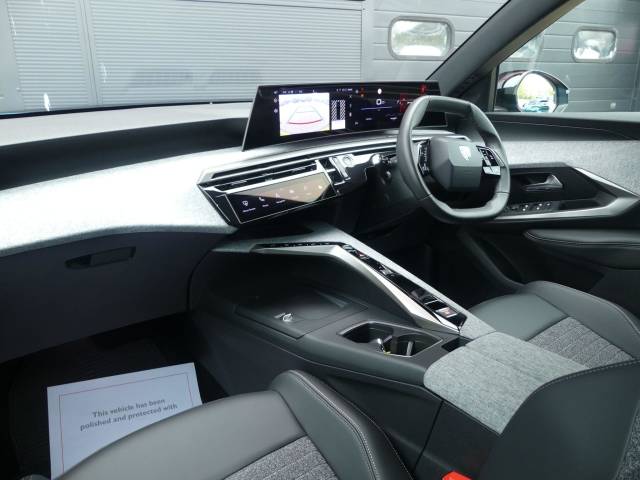 2025 Peugeot 3008 1.2 Hybrid 136 Allure 5dr e-DSC6