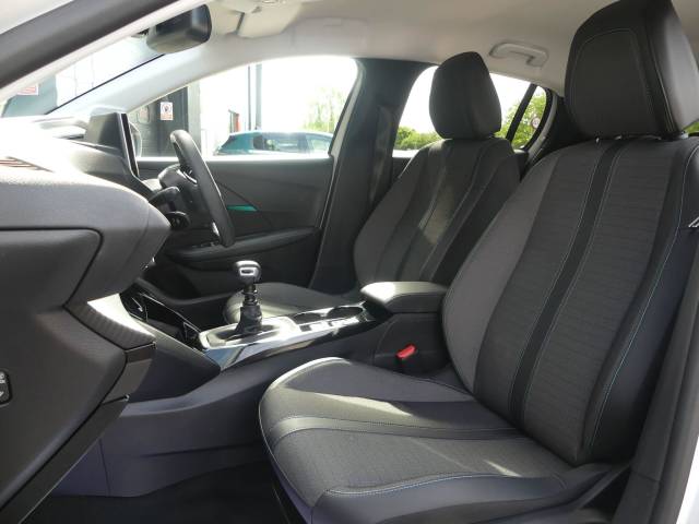 2024 Peugeot 208 1.2 PureTech 100 Allure Premium + 5dr