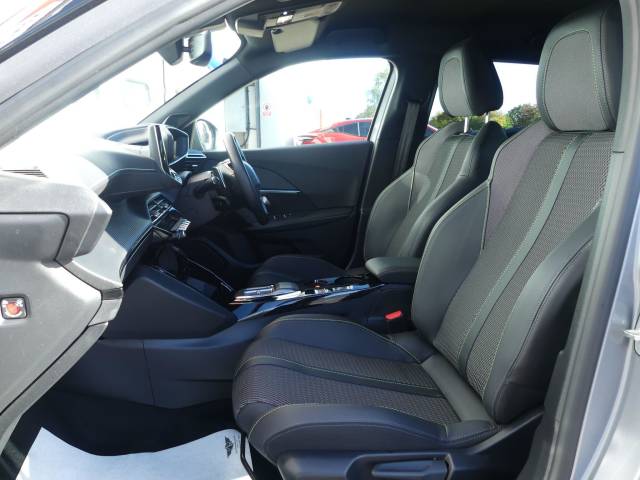 2024 Peugeot 2008 1.2 PureTech 130 GT 5dr EAT8