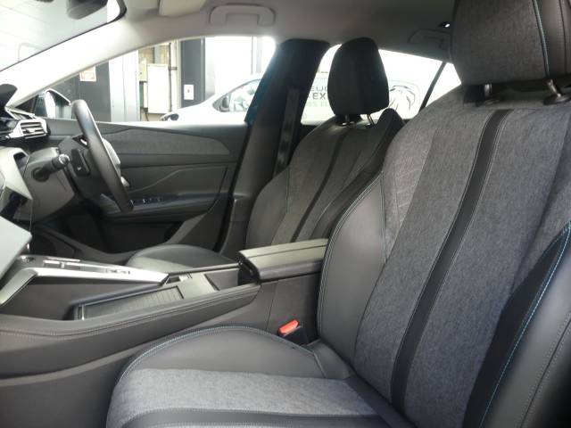 2023 Peugeot 408 1.2 PureTech Allure Premium 5dr EAT8