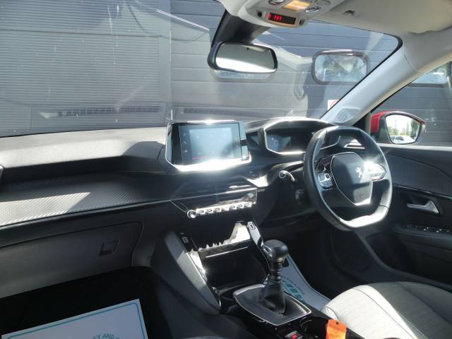 2021 Peugeot 208 1.2 PureTech 100 Allure Premium 5dr
