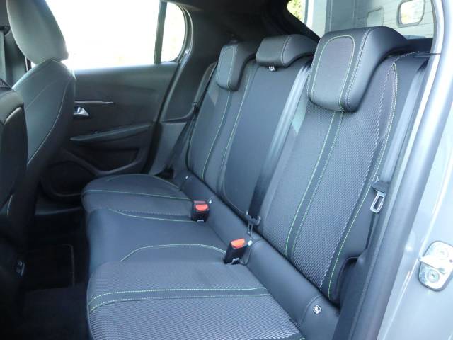 2025 Peugeot 208 1.2 Hybrid 136 GT 5dr e-DSC6