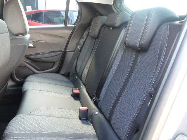 2025 Peugeot 208 1.2 Hybrid 100 Allure 5dr e-DSC6