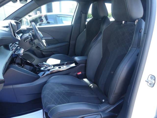 2021 Peugeot 2008 1.2 PureTech 130 GT Premium 5dr EAT8