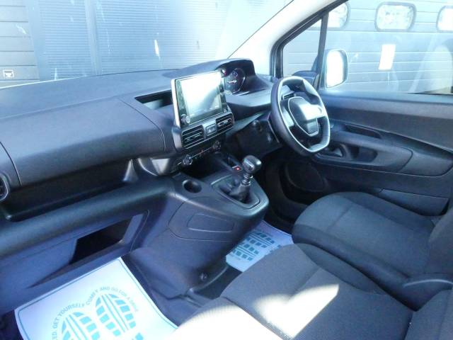 2022 Peugeot Partner 1000 1.5 BlueHDi 100 Professional Premium + Van