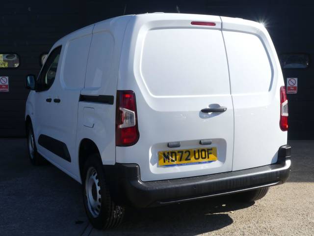 2022 Peugeot Partner 1000 1.5 BlueHDi 100 Professional Premium + Van