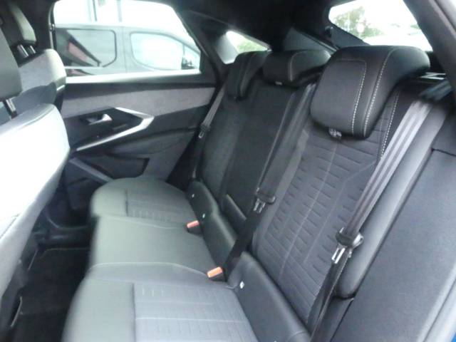 2025 Peugeot 3008 1.2 Hybrid 145 GT 5dr e-DSC6