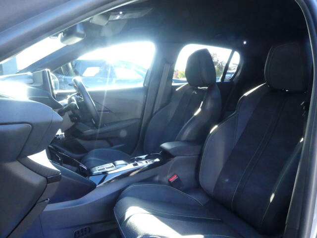 2025 Peugeot 208 1.2 Hybrid 145 GT 5dr e-DSC6