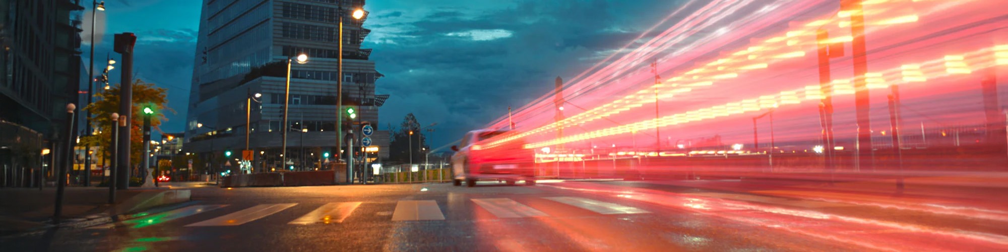 peugeot e-208-gti Banner